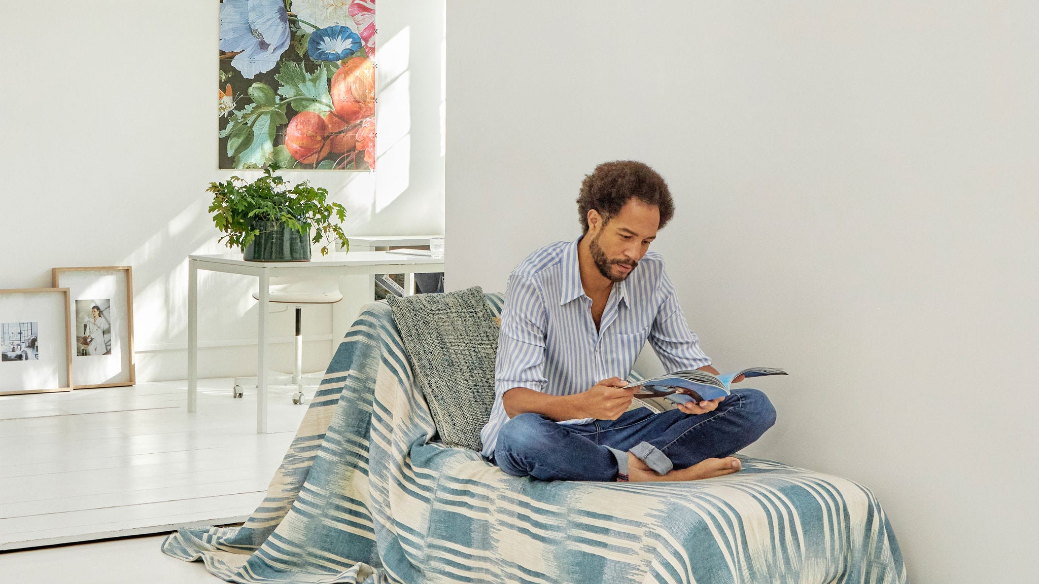 Kompaktní klimatizace instalovaná v malé místnosti